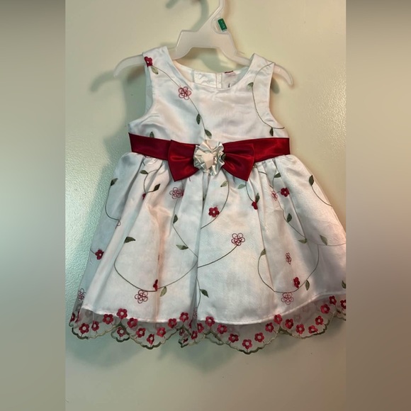 Youngland Other - 🌸 Floral YoungLand Baby Dress 🌸